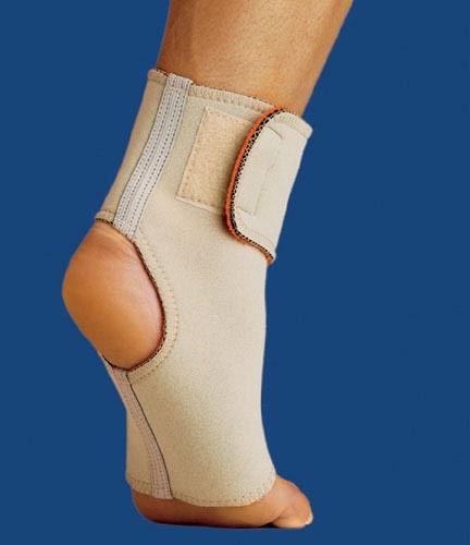 Load image into Gallery viewer, Thermoskin Ankle Wrap Small Beige
