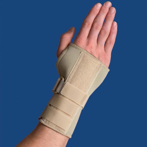 Load image into Gallery viewer, Thermoskin Carpal Tunnel Brace W/ Dorsal Stay Med Right Beige
